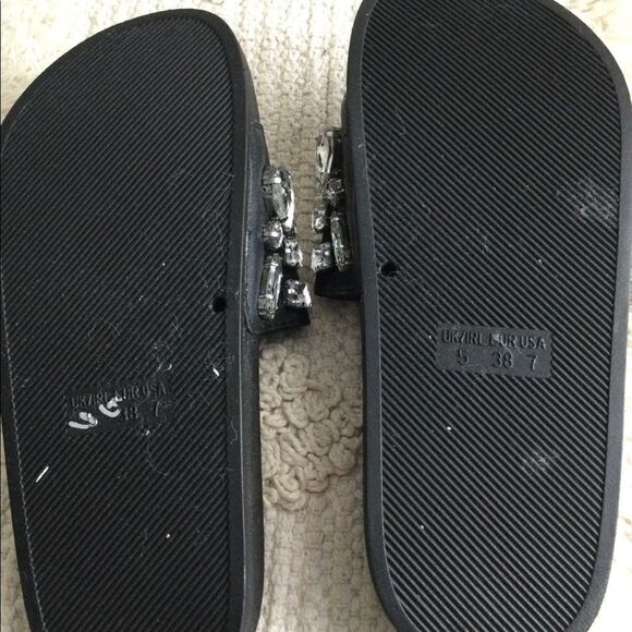 Cape Robbin Black and Silver Embellished Slippers - Picture 7 of 7